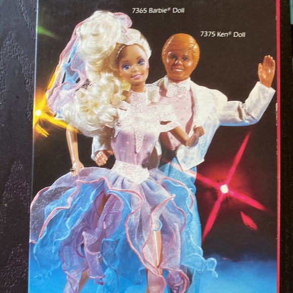 NRFB Vintage 1989 Ice Capades Barbie Doll ⛸ - Picture 8 of 13